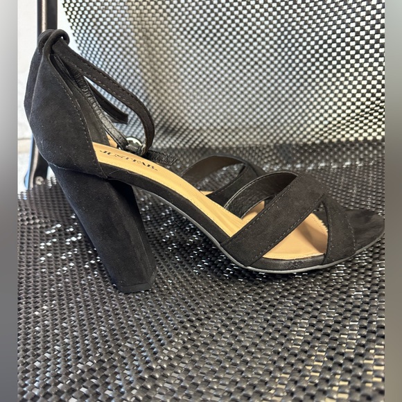 JustFab Black Crisscross Heels - Picture 4 of 11